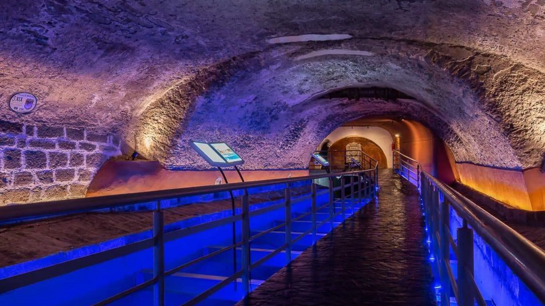 Aventúrate a conocer el Puente de Bubas y el Pasaje 5 de Mayo